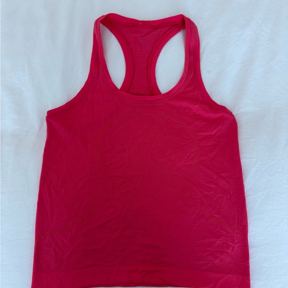Swiftly Tech Racerback Tank Top 2.0 - Pink (waist length) - Picture 2 of 3